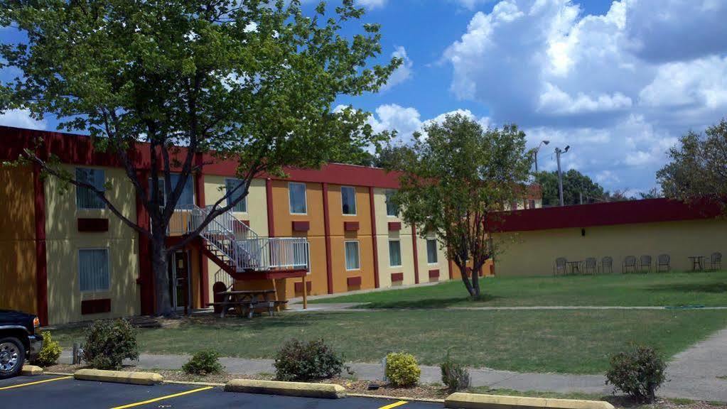 Country Garden & Suites-Benton Dış mekan fotoğraf