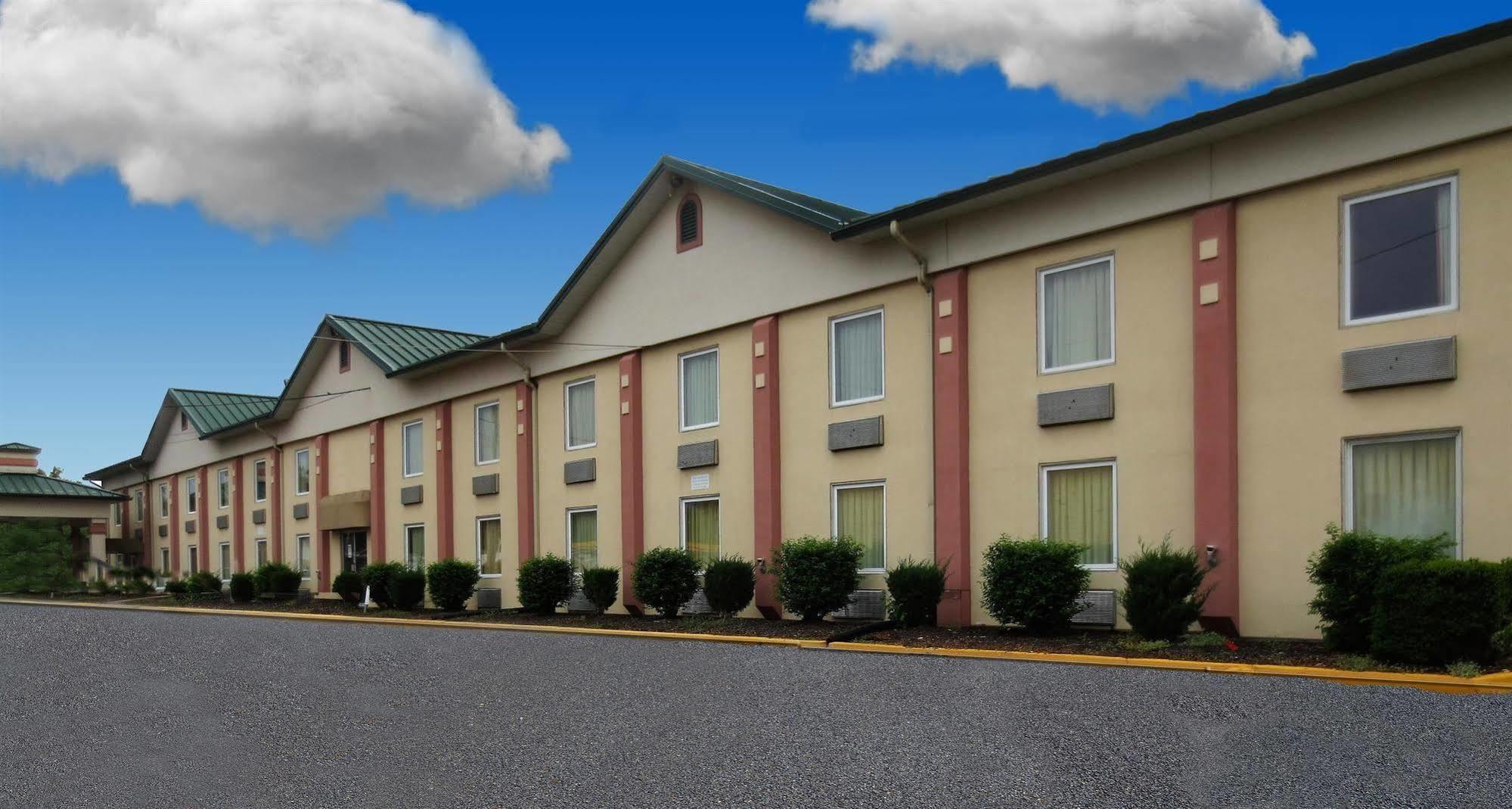 Country Garden & Suites-Benton Dış mekan fotoğraf